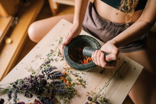 The Best Herbs for Lucid Dreaming - DreamHerbs.com